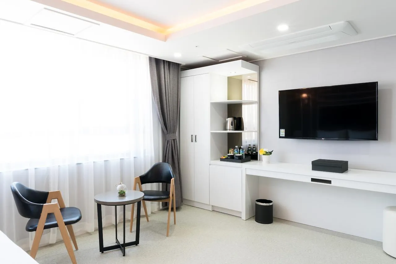 Incheon Airport Legend Hotel 4*,