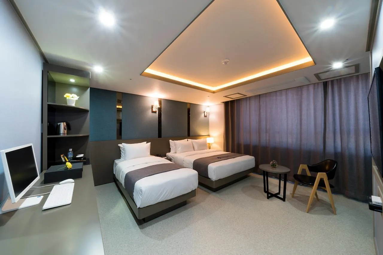 Incheon Airport Legend Hotel 4*,